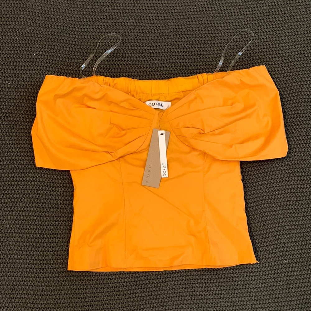 DO+BE Off-the-Shoulder Crop Blouse